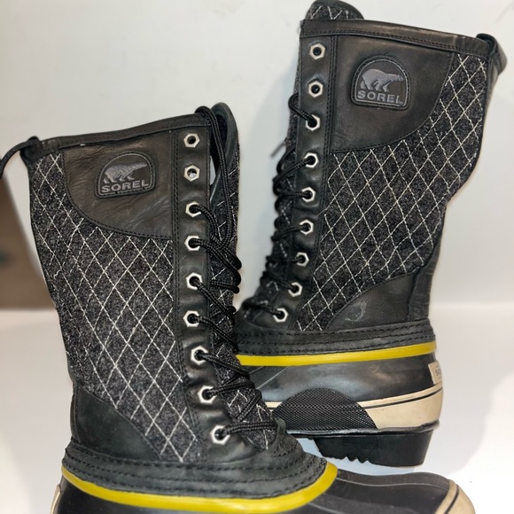 Sorel women’s boots. - Picture 4 of 6